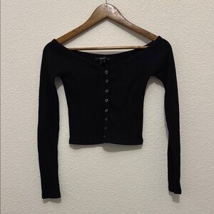 Forever 21 Black Fitted Buttoned Long Sleeve Crop Top Size M